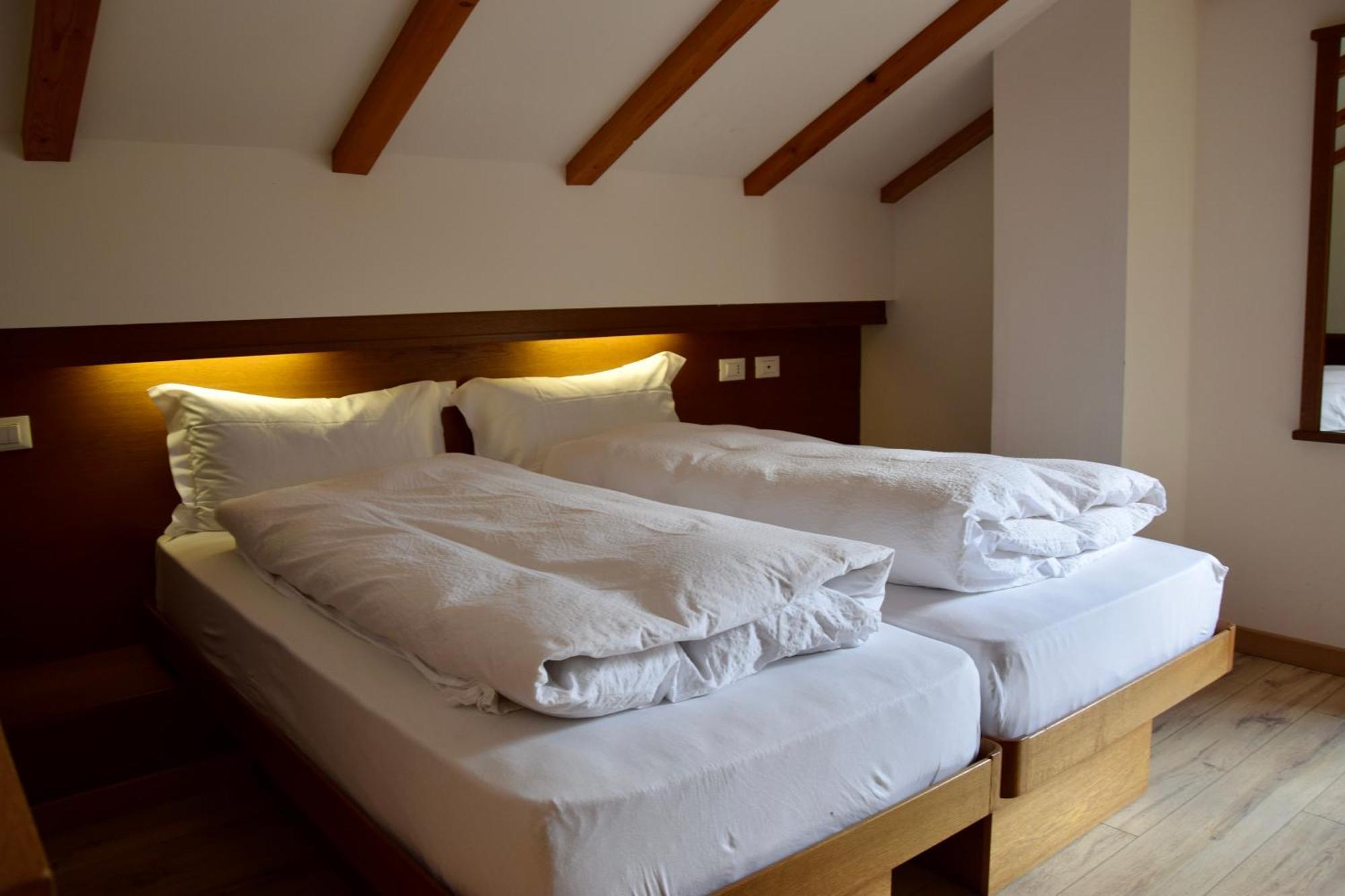 Hotel Ferrari Пінцоло Екстер'єр фото