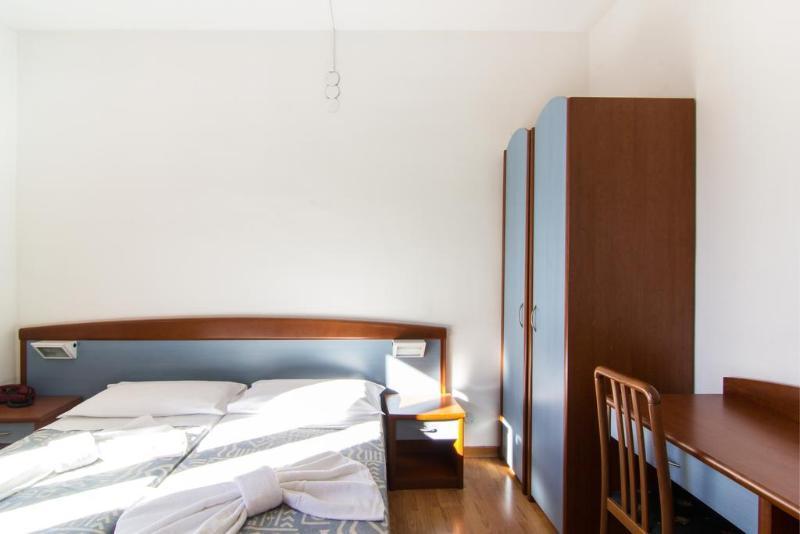 Hotel Ferrari Пінцоло Екстер'єр фото