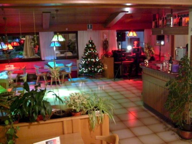 Hotel Ferrari Пінцоло Екстер'єр фото