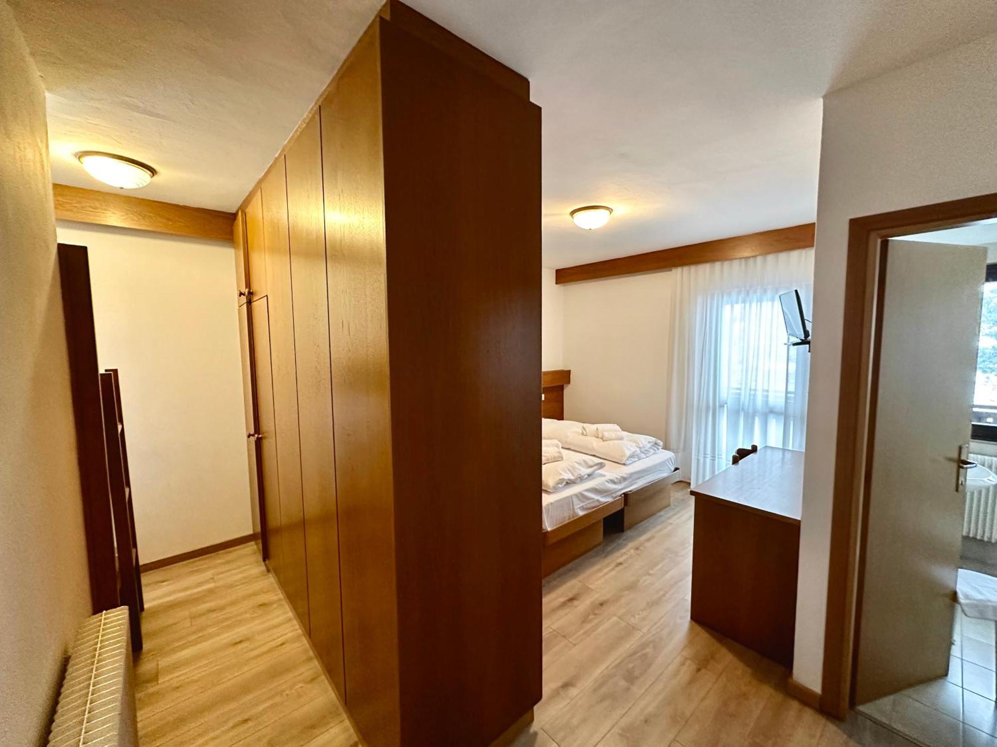Hotel Ferrari Пінцоло Екстер'єр фото