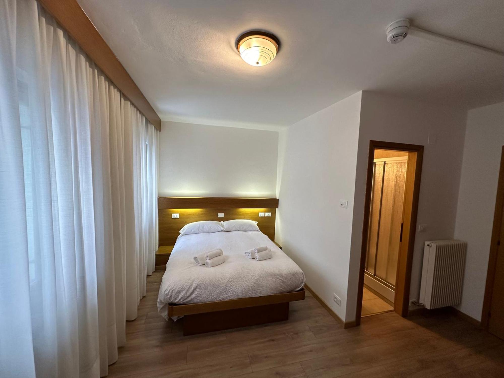 Hotel Ferrari Пінцоло Екстер'єр фото