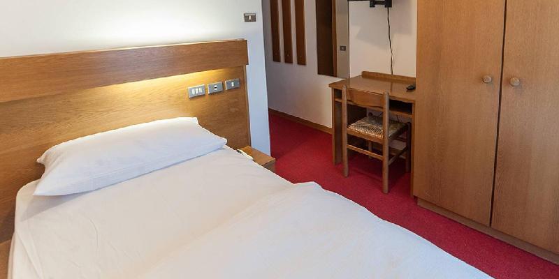 Hotel Ferrari Пінцоло Екстер'єр фото